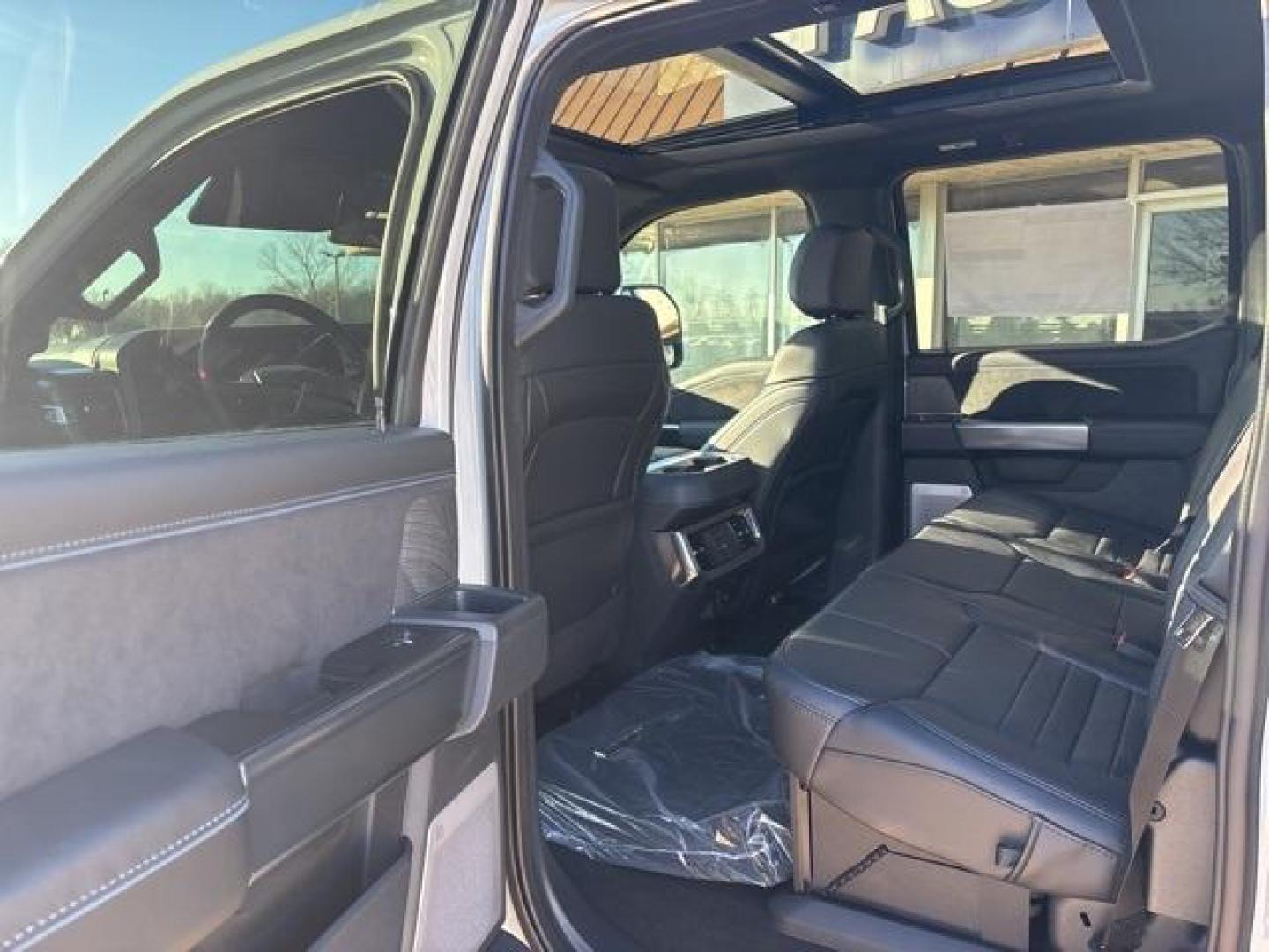 2025 Avalanche /Black Onyx/Platinum Blue Ford F-250SD Platinum (1FT8W2BM3SE) with an 6.7L High Output Power Stroke V8 Diesel engine, Automatic transmission, located at 1105 E Mulberry, Kaufman, TX, 75142, (972) 962-2151, 32.589550, -96.300926 - Avalanche 2025 Ford F-250SD 4D Crew Cab Platinum 4WD 10-Speed Automatic 6.7L High Output Power Stroke V8 Diesel 4WD.<br><br><br>Please call Paul Murrey Ford Inc. In Kaufman Texas A Family Dealership Since 1952 Serving the Dallas Fort Worth and East Texas areas for over 70 years. Please call 972-962- - Photo#13